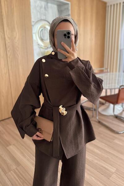 Ka Hijab Costum trench cu nasturi pe umăr - maro
