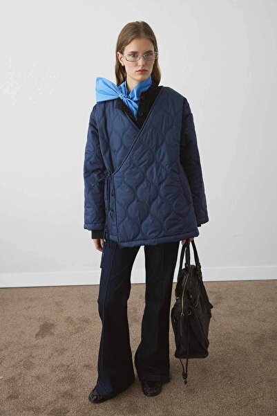 Hooopstore Anvelop Bağlamalı Kapitone Lacivert Mont