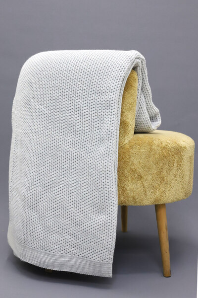 NEŞELİ HOME Yumuşak Örgü Battaniye Düz 130x170 cm Gri | Tek Kişilik TV Battaniyesi – Dekoratif ve Hafif