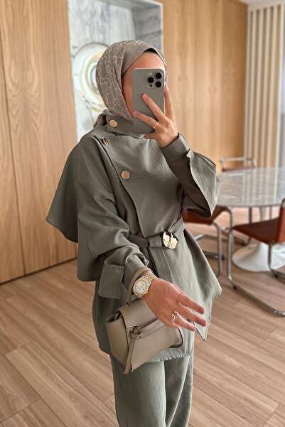 Ka Hijab Costum trench cu nasturi pe umeri - verde