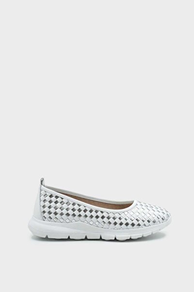 SHOEMOL SKL-058 Beyaz Örgülü Kadın Babet