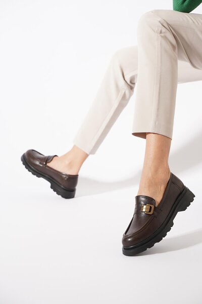 Moda Pie حذاء نسائي من Leffen بإبزيم جانبي، لون بني مجعد