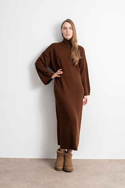 Shophia Kadın Boğazlı Oversize Triko Elbise – Kahve