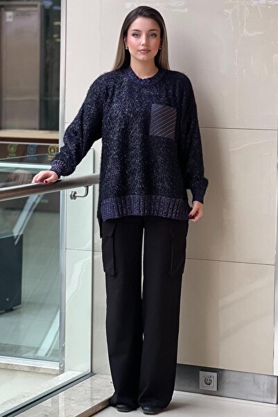 Ghisa Sim Tunic with Drawstring Pocket Detail