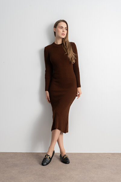 Shophia Γυναικείο Μακρύ Πλεκτό Φόρεμα με Κορδόνια – Καφέ