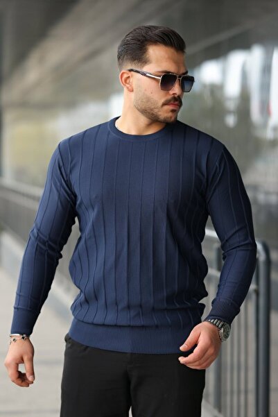 Queene Dreams ملابس تريكو رجالية بأكمام طويلة وياقة دائرية ونقش بارز