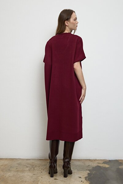 QANU Poncho Sweater Burgundy
