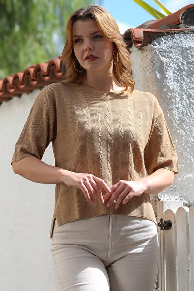 Chiccy Μπλούζα πλεκτή με κοντό μανίκι με στρογγυλή λαιμόκοψη και σχισμή 56 59