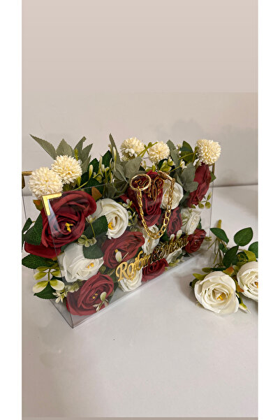 sbcceyiz Hediyelik kişiye özel isimli Pleksi çantalı çiçek aranjman