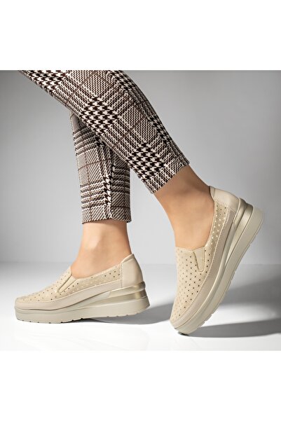 Modlet.ro Pantofi sport damă bej cu platformă în piele întoarsă MOD13259