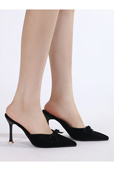 Sneak-a-Peek By Styli حذاء بكعب ستيليتو ومقدمة مدببة وتفاصيل فيونكة