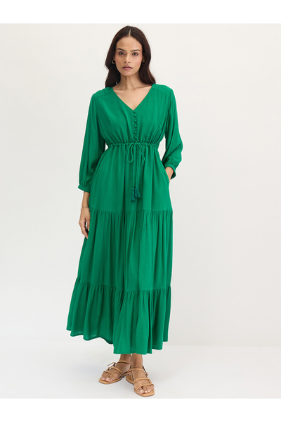 Styli Green Crinkled Tiered Maxi Dress