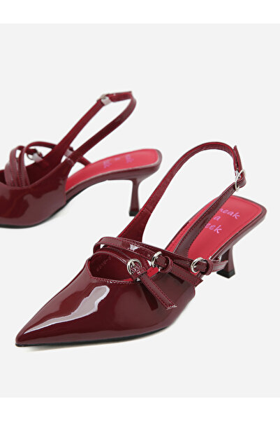 Sneak-a-Peek By Styli Plain Pointed Toe Stiletto Heel Sandals