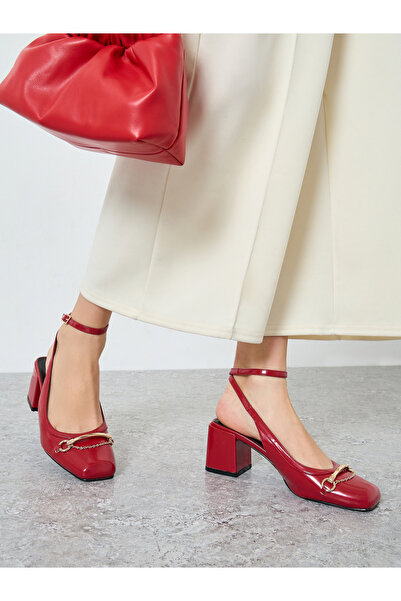 Raid By Styli Aiza Block Heel Shoes with Chain Detail