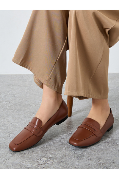 Raid By Styli Levissa Square Toe Loafers