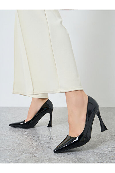 Raid By Styli Aleener High Heel Court Shoes