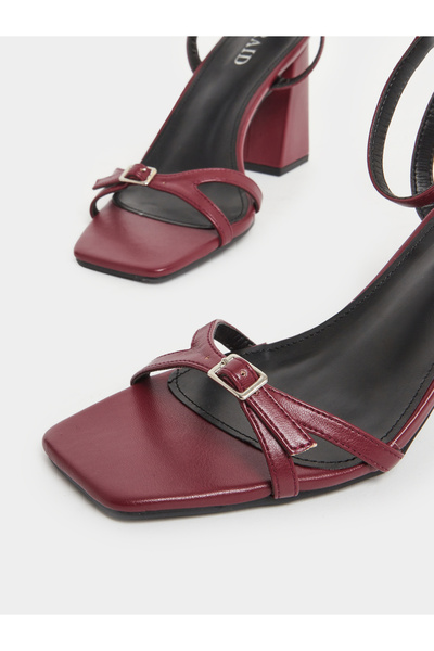 Raid By Styli Ilaa Block Heel Sandals with Buckle Detail