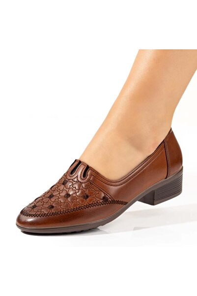 Modlet.ro Women's brown low-heel floral pattern shoes MOD10323