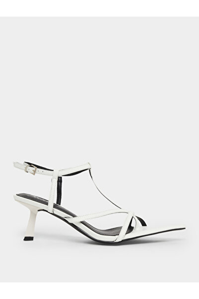 Raid By Styli Layne Pointed Toe T-Bar Strap Sandals