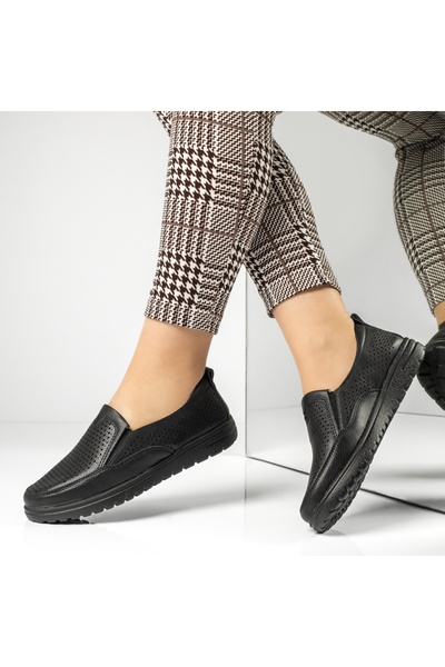 Modlet.ro Γυναικεία μαύρα διάτρητα casual παπούτσια MOD13282