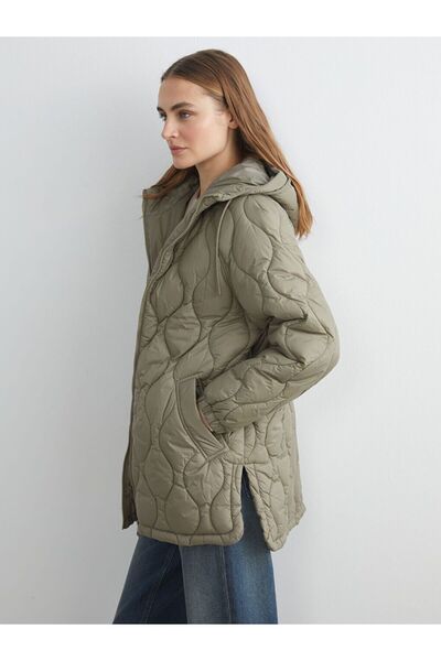 LC Waikiki LCW Vision Hooded Quilted Women's Puffer Jacket