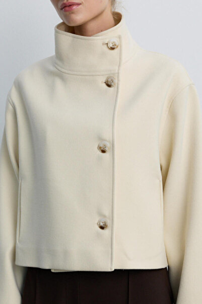 BE BLUE Ekru Stand-Up Collar Short Coat