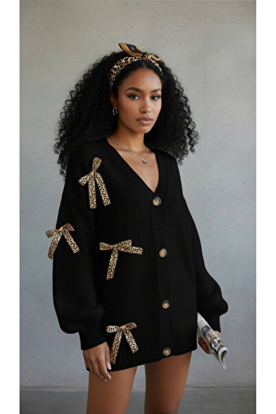 NİLZA كارديجان نسائي طويل كبير الحجم بأزرار وتفاصيل فيونكة بنقشة الفهد