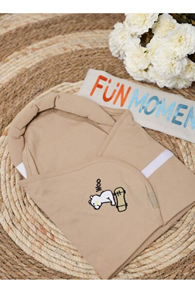 Fun Moment مغطاة بوسادة رقيقة بالإضافة إلى أطراف قطنية لحماية رأس الطفل