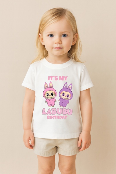 SVART WEAR تي شيرت مطبوع بنمط لابوبو للأطفال والكبار بتصميم مزدوج