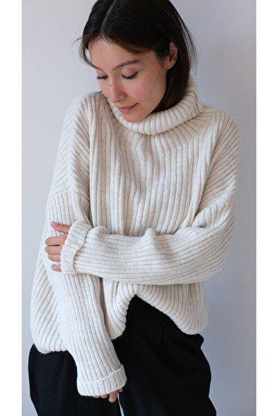 Butik Una Fiaba-Κρεμ χρώμα Γυναικείο ζιβάγκο ίσιο χοντρό πουλόβερ κοτλέ με απαλή υφή