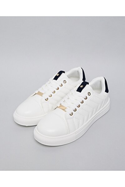 R&B White Women's Quilted Low Top Sneakers