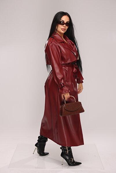 Pretty elegant women's suit