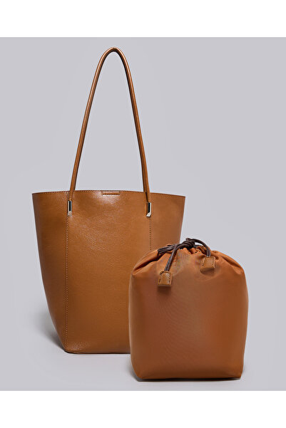 R&B Textured Shoulder Bag with Drawstring Pouch