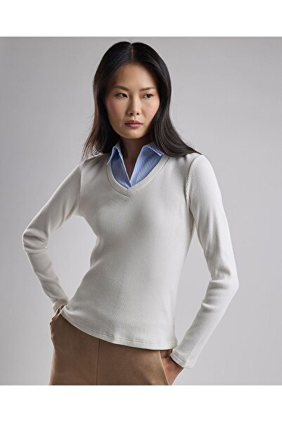 R&B Ribbed Top with V-Neck and Long Sleeves