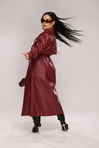 Pretty elegant women's suit