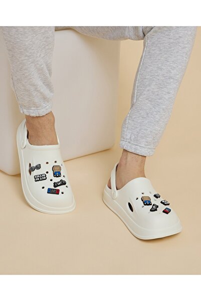 R&B Ivory Men's Charm Detail Slingback Clogs