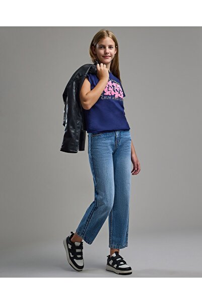 R&B بنطلون جينز أزرق باهت بقصة أمي للبنات