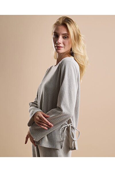 R&B Ribbed Top with Crew Neck and Long Sleeves