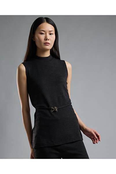 R&B بلوزة محبوكة بدون أكمام ورقبة عالية