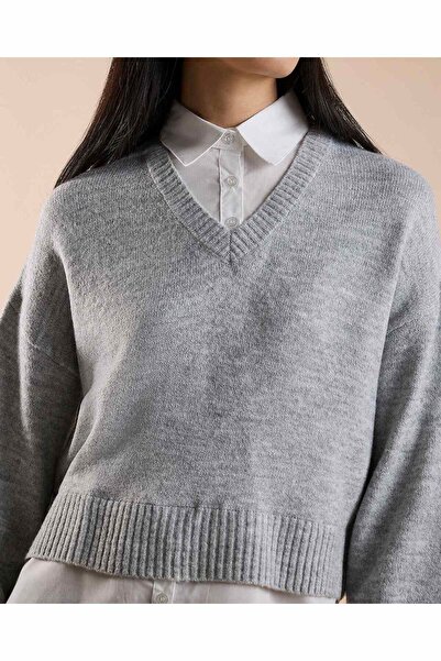 R&B Solid Sweater with V-Neck and Long Sleeves