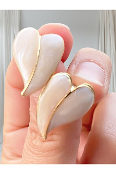 VEGALUXE Heart Earrings Ecru Color