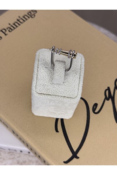 MOD10 Helen Jewelry özel seri ok model zirkon taşlı yüzük