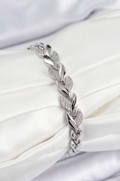 Mustran سوار نسائي من حجر الزركون النحاسي على شكل ذيل السمكة باللون الفضي