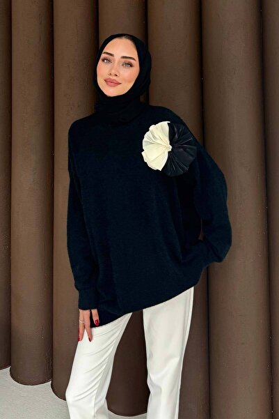 Melike Tatar Brooched Knitwear Tunic 70-2478