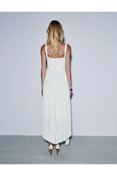 İLVİ Flora Pleated White Women's Dress