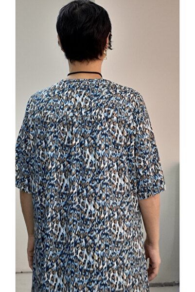 Mertcan Butik Blue Indigo Patterned Knee-Length Short-Sleeved Combed Viscose T-Shirt with Cut-Out Drawstring at the Front and Back.