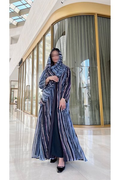 elegant veil عباية راقية بقماش شيفون فاخر بنقشة خطوط طولية متعددة الألوان