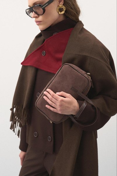 Jolamier Suede Shoulder Bag Bitter Brown