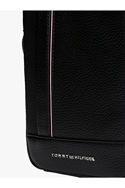 Tommy Hilfiger Men's Th Central Mini Reporter Bag