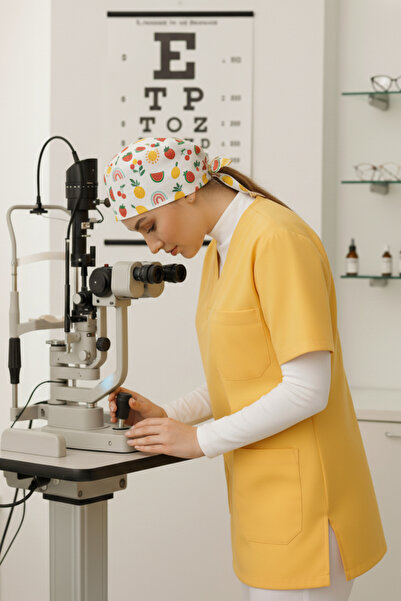 mirach 3-Piece Nurse Set Yellow Scrubs Orchard Surgical Cap White Stand-Up Collar Neck Collar Sleeveless Fisherman